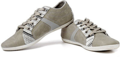 66% OFF on Speed Casual Sneakers