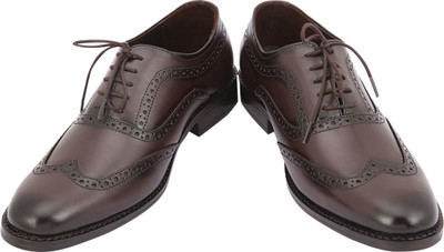 47% OFF on Tycoon Classic Leather Lace Up Shoes 47% OFF on Tycoon Classic Leather Lace Up Shoes