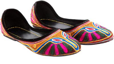 61% OFF on Ridhi Sidhi Vibrant Embroidery Jutis