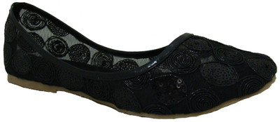 Senso Vegetarian Black Closed Toe Belly