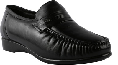 40% OFF on Bacca Bucci Black Slip On Shoes