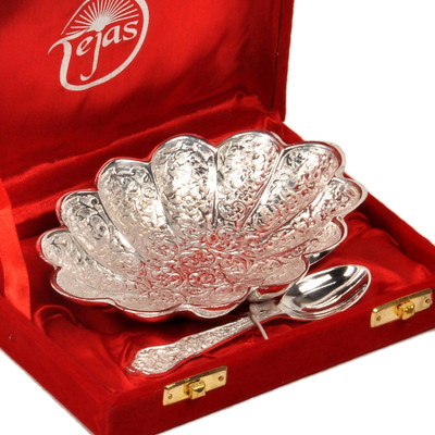 27% OFF on Jaipur Raga Brass Decorative Platter Silver 27% OFF on Jaipur Raga Brass Decorative Platter Silver