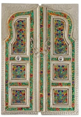 38% OFF on Purpledip Showpiece - 45 cm