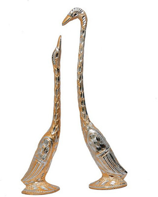 25% OFF on Indikala Swan Set Golden Showpiece - 25 cm 25% OFF on Indikala Swan Set Golden Showpiece - 25 cm