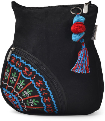 Pick Pocket Side Pocket Medium Sling Bag - Black