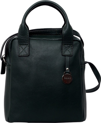 30% OFF on Hunt Women Formal, Casual Black Genuine Leather Sling Bag 30% OFF on Hunt Women Formal, Casual Black Genuine Leather Sling Bag