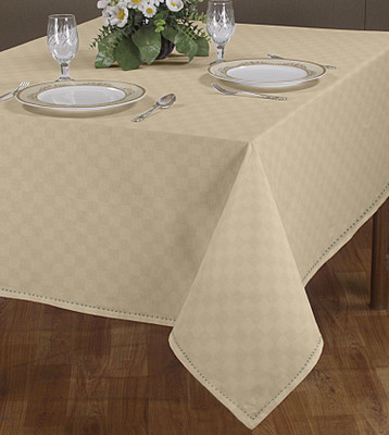 25% OFF on Airwill Self Design 4 Seater Table Cover