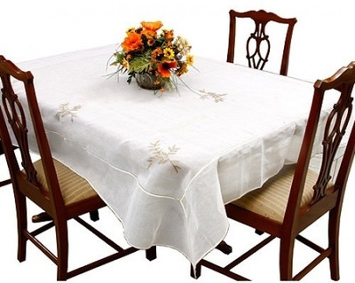 58% OFF on Villa 99 Embroidered 6 Seater Table Cover