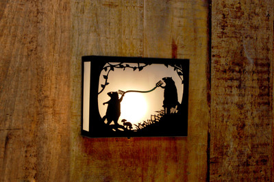 Logam Bear Metal Cut Wall Lamp Logam Bear Metal Cut Wall Lamp