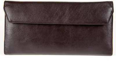 49% OFF on Quero Brown Passport Case 49% OFF on Quero Brown Passport Case