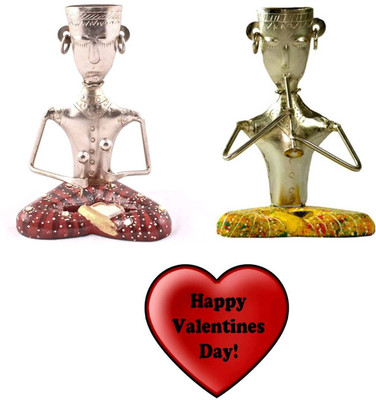 48% OFF on Purpledip 04 Valentine Gift Set