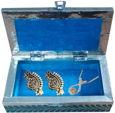 6% OFF on KE KEWM-958 This Jewellery box is a functional way to store jewellery and these boxes are lined with soft velvet to protect jewellery and keep it from being scratched. Vanity Jewellery Box Silver, Blue