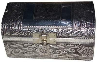 6% OFF on KE KKWM-413B Jewellery Vanity Box Silver, Purple 6% OFF on KE KKWM-413B Jewellery Vanity Box Silver, Purple