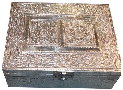 7% OFF on KE KEWM-29A This Box Is A Functional Way To Store Vanity Jewellery Box Red 7% OFF on KE KEWM-29A This Box Is A Functional Way To Store Vanity Jewellery Box Red