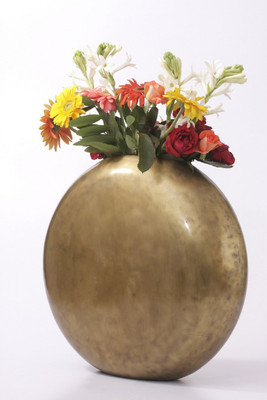 16% OFF on Goyal India Iron Vase 16% OFF on Goyal India Iron Vase