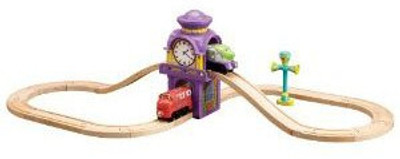 Tomy Chuggington Wooden Railway Over and Under Starter Set Tomy Chuggington Wooden Railway Over and Under Starter Set