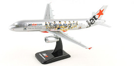 Hogan Wings Airbus A320 Jetstar "Titans Rugby", Scale 1:200 (with Stand With Gear) - Multicolor