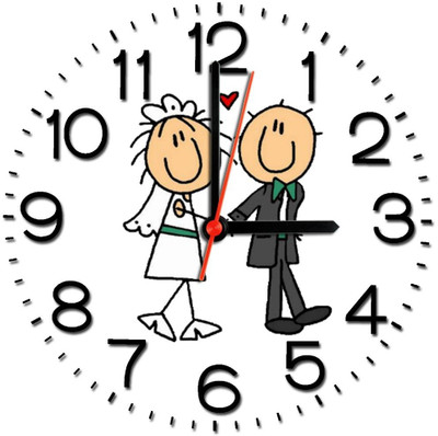 28% OFF on Ellicon 357 Stick Couple Analog Wall Clock White