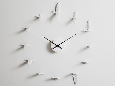 Haoshi Swallow, for Luck and Hope Analog 50.8 cm Dia Wall Clock White